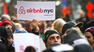 Report: New York Police Are Cracking Down on Small-Scale Airbnb Rentals